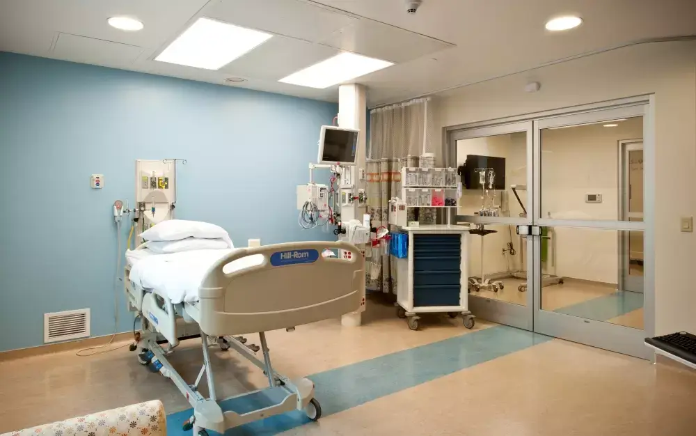 United & Children's Hospital patient room