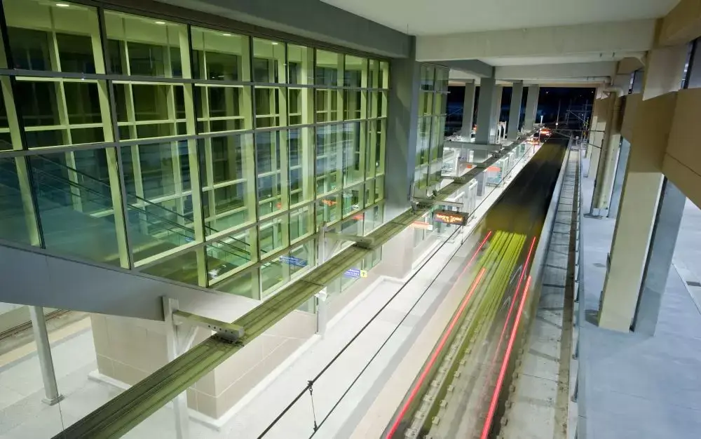 Terminal 2 subway station