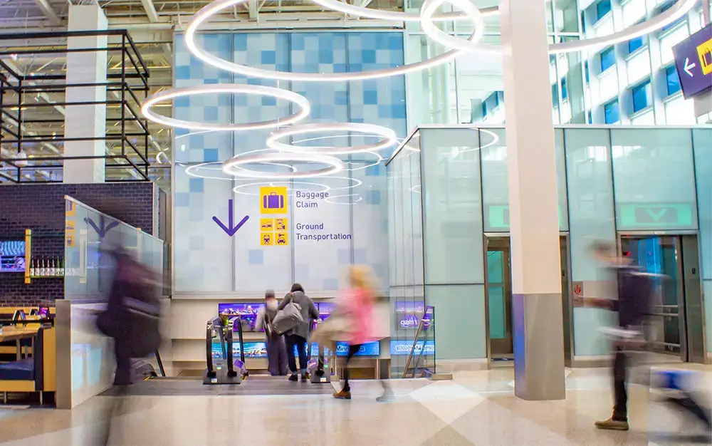 Baggage claim hall second view