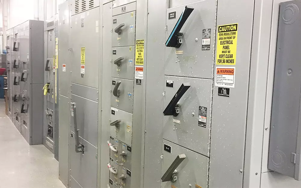 Electrical power warning boxes